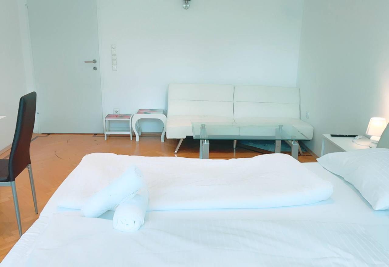 Privatunterkunft Deluxe In Keplerplatz